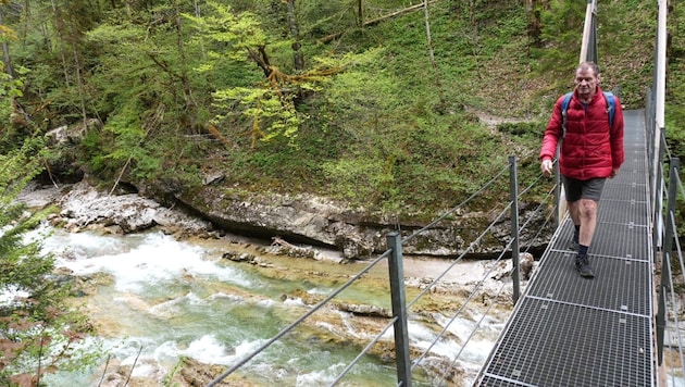 Mehrere Brücken führen über die Brandenberger Ache.