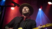Er kann nicht nur Thriller, er kann auch Country-Rock: Kiefer Sutherland und Wien, das passt ...
