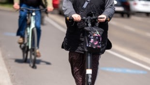 Mit dem 1. Mai gelten in Österreich verschärfte Regeln für E-Scooter und E-Bikes. Zahlreiche ...