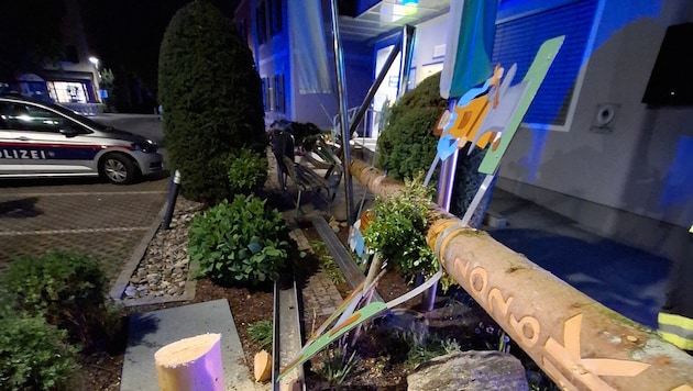 Der Maibaum in Mooskirchen wurde in der Nacht mutwillig umgeschnitten.