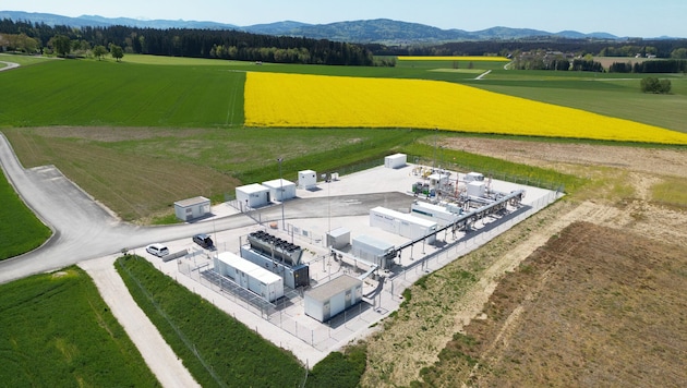 In Gampern steht bereits eine Demonstrationsanlage, die Sonnenstrom in Form von Wasserstoff für ...