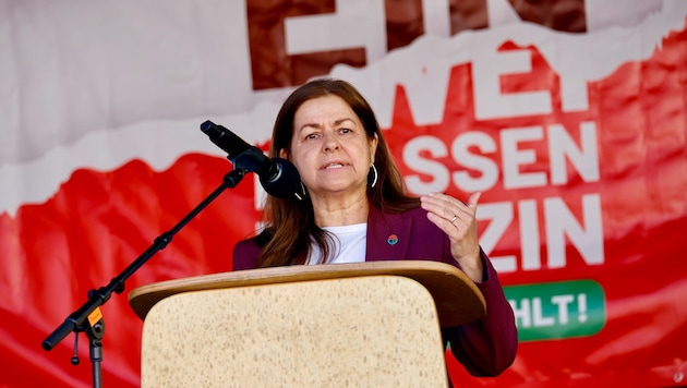 Doris Kampus bei ihrer Rede am 1. Mai am Grazer Hauptplatz.