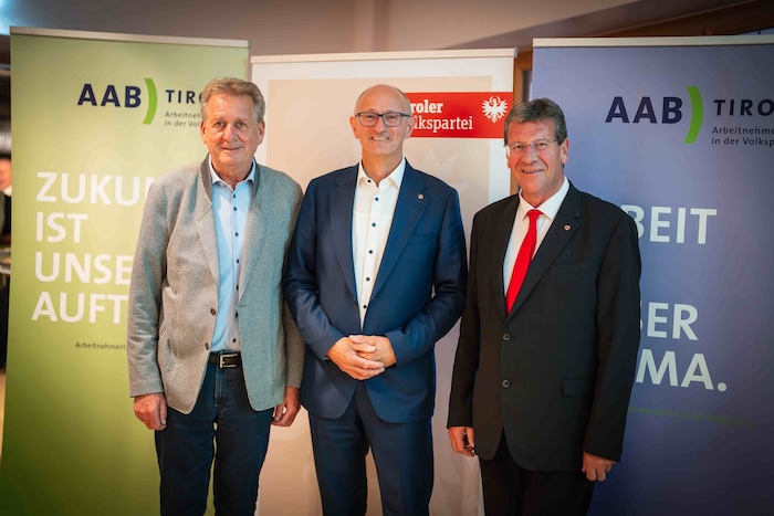 AK-Boss Erwin Zangerl, LH Anton Mattle und AAB-Obmann Jakob Wolf (v. li.).