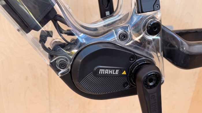 Der Mahle Mittelmotor M40 wird bereits von einigen Herstellern, wie etwa Mondraker verbaut.
