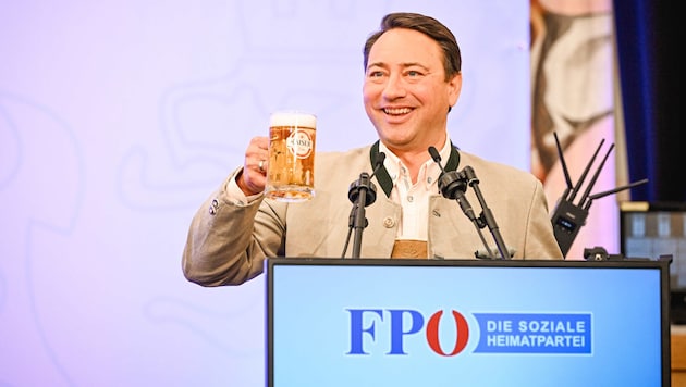 Manfred Haimbuchner beginnt fast alle seine Reden im Bierzelt damit: „Wer Bier trinkt, ...