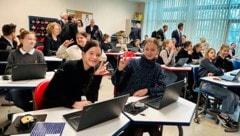 Landesrätin Christiane Teschl-Hofmeister reiste mit anderen Bildungsverantwortlichen nach ...