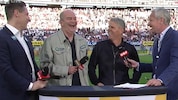 LASK-Trainer Didi Kühbauer (2. v. re.) sorgte im ORF-Sieger-Interview für viele Lacher.