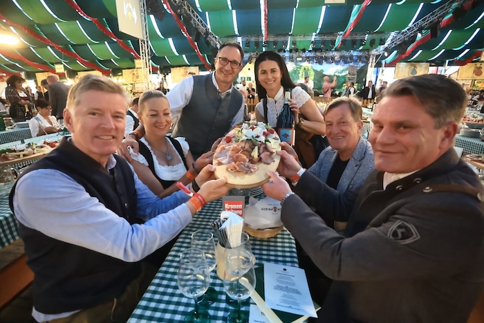 Wolfgang Kos (Mediaprint), Jennifer Plattner (MPreis), Markus Siedl (Sillpark), Jasmin Steiner, ...