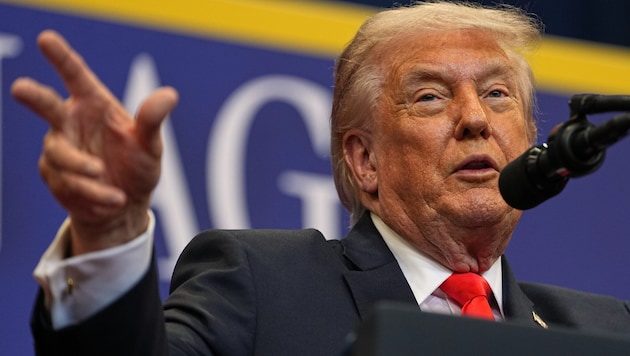 Im Zollstreit macht Trump einmal mehr großen Druck auf von der Leyen.