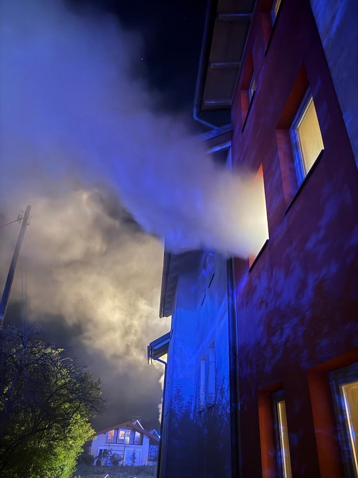 Durch den Küchenbrand wurden auch andere Wohnungen verraucht.