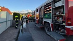 Mehr als 40 Feuerwehrmitglieder rückten zum Kellerbrand aus. 
