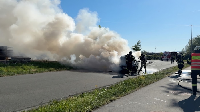 Die Rauchsäule war kilometerweit zu sehen.