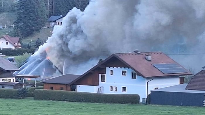 Die Rauchsäule war weithin sichtbar.