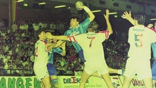 1994 flogen Cordas und Co. (r.) in der Linz-Arena bis ins EC-Finale, heute wartet Bruck.