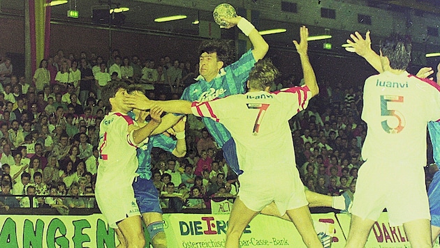 1994 flogen Cordas und Co. (r.) in der Linz-Arena bis ins EC-Finale, heute wartet Bruck.