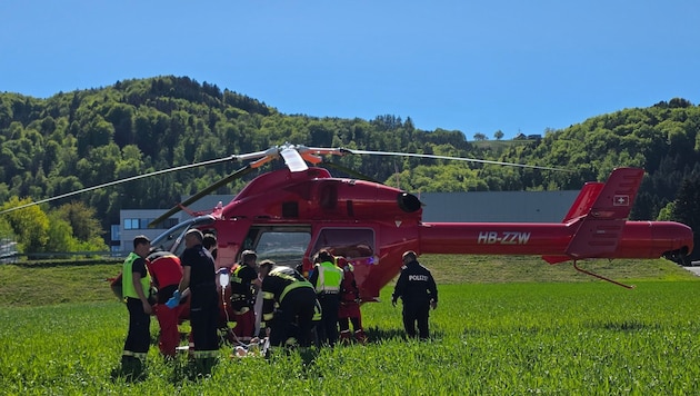 Per Hubschrauber kam der Verletzte ins Spital.