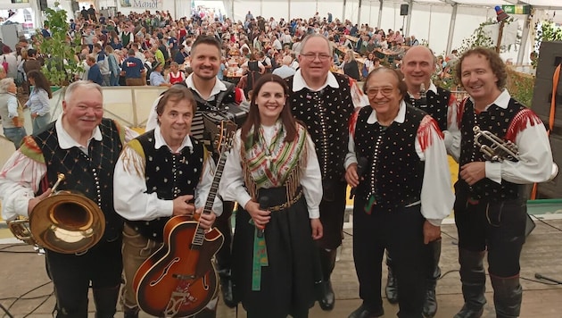 Die aktuelle Formation der Alpenoberkrainer: Janez Per, Damir Tkavc, Franjo Macek, Mario Rolc, ...