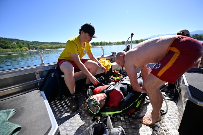 Das „C11“-Team landete auf der Brücke.