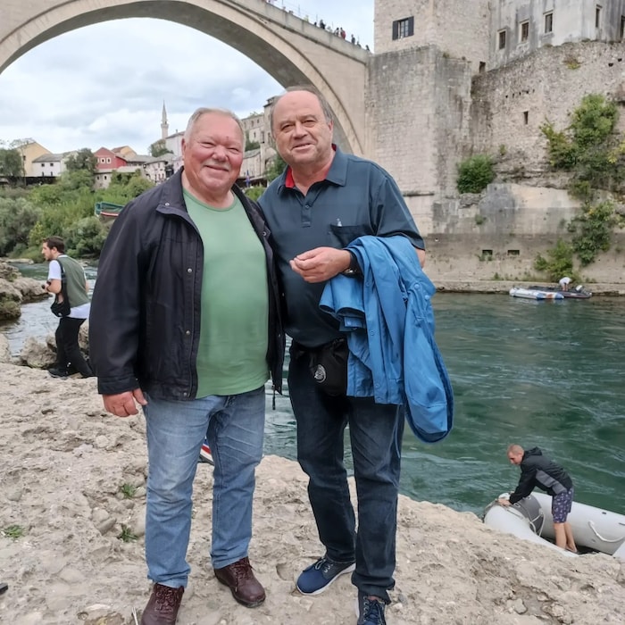 Bandleader Janez Per (links) und der Weststeirer Gerhard Hainzl in Mostar (Bosnien-Herzegowina)
