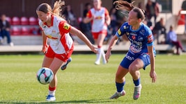 Red Bull Salzburg um Julia Grünwald (li.) ist im Mai dreimal gegen Austria Wien gefordert.