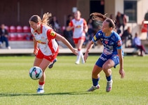 Red Bull Salzburg um Julia Grünwald (li.) ist im Mai dreimal gegen Austria Wien gefordert.