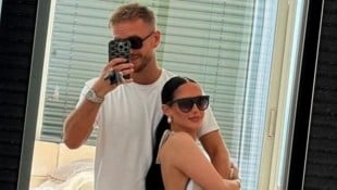 Das deutsche Influencer-Paar Julian Claßen und Palina erwartet ein Baby.