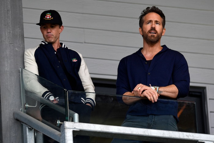 Hollywood-Schauspieler Ryan Reynolds (re.) und Rob McElhenney