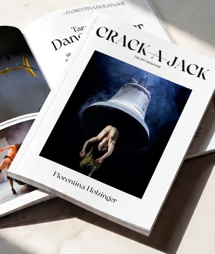 Florentina Holzinger ist auch am Cover des neuen Kunstmagazins von Eva Dichand und Patricia ...