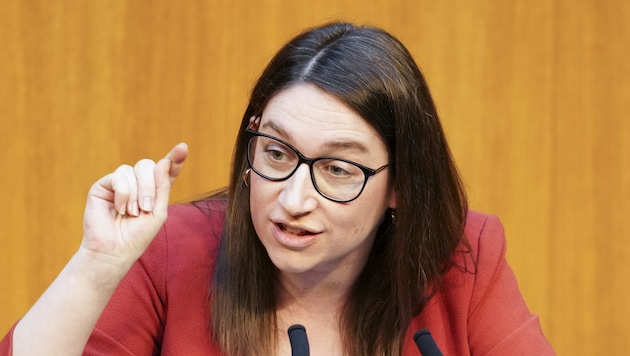 SPÖ-Umweltsprecherin Julia Herr hat Landwirtschaftsminister Norbert Totschnig (ÖVP) wegen der ...