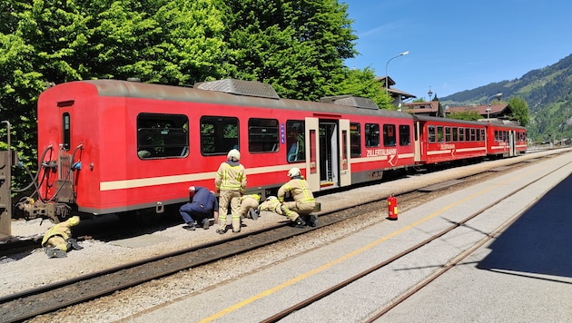 Gegen 13 Uhr wurde die Feuerwehr alarmiert.