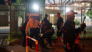 In Australien ist es nach dem Mord an einem fünfjährigen indigenen Mädchen zu Ausschreitungen ...