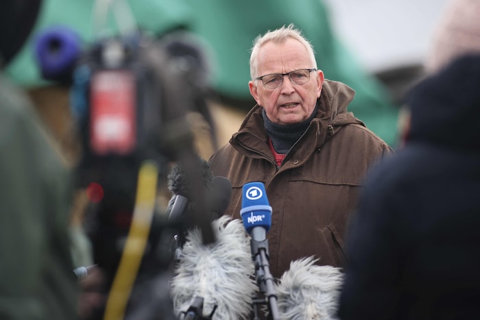 Mecklenburg-Vorpommerns Umweltminister Till Backhaus (SPD) gerät immer stärker unter Druck.