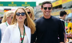 Swarovski ist derzeit bei Proben eingespannt, Mateschitz musste ohne sie auf Urlaub.