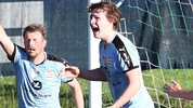 Jürgen Kersch (li.) sicherte den Poggersdorfern den ersten Punkt in der laufenden Saison.