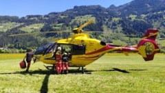 Der Mann wurde mittels Helikopter geborgen und in die Klinik Innsbruck geflogen. 