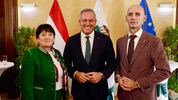 Ein Bild aus harmonischeren Zeiten: Landeshauptmann Mario Kunasek (M.) mit Stellvertreterin ...