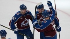 Colorado hat das erste Spiel gegen Minnesota für sich entschieden. 
