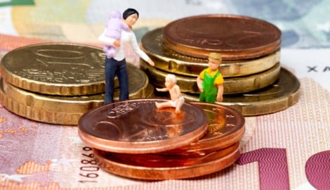 Kinder bedeuten auch eine finanzielle Verantwortung – die oft von Frauen alleine gestemmt werden ...