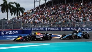 Max Verstappen (li.) zog sich den Ärger von Carlos Sainz zu.