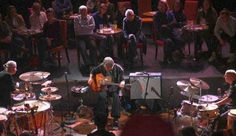 Verschwenderische Freude mit Robyn Schulkowsky, Joey Baron und Otomo Yoshihide