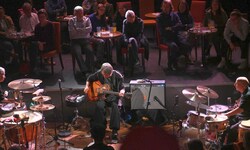 Verschwenderische Freude mit Robyn Schulkowsky, Joey Baron und Otomo Yoshihide
