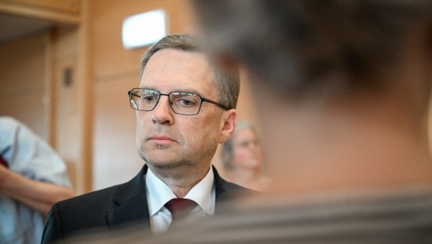 Schuldspruch und Rücktritt: Ein schwarzer Tag für ÖVP-Klubobmann August Wöginger.