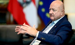 Bundeskanzler Christian Stocker spricht von einem „harten Urteil“.