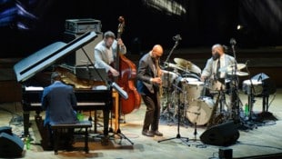 Einst ein „junger Löwe“, spielt Joshua Redman (mitte) heute selbst gerne mit den jungen ...