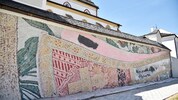 Ein Zeichen gegen die NS-Diktatur: Wandmalerei auf der Friedhofsmauer in Mariapfarr