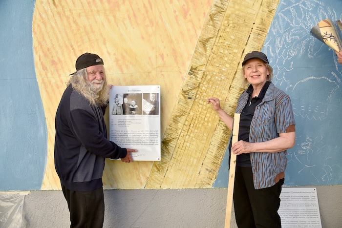 Helmut und Johanna Kandl erinnern an Pfarrer Josef Schitter
