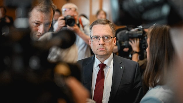 Quer durch alle Parteien gibt es Mitleid für den „Gust“ – kein Wunder ...