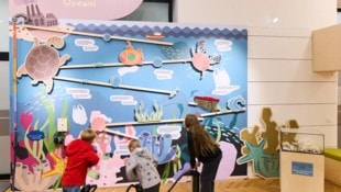 Die Ausstellung „Mission Klimaschutz“ erleben am Lotterientag Menschen mit ...