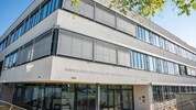 In der HAK Wiener Neustadt begann heute die Matura – mit Hindernissen.
