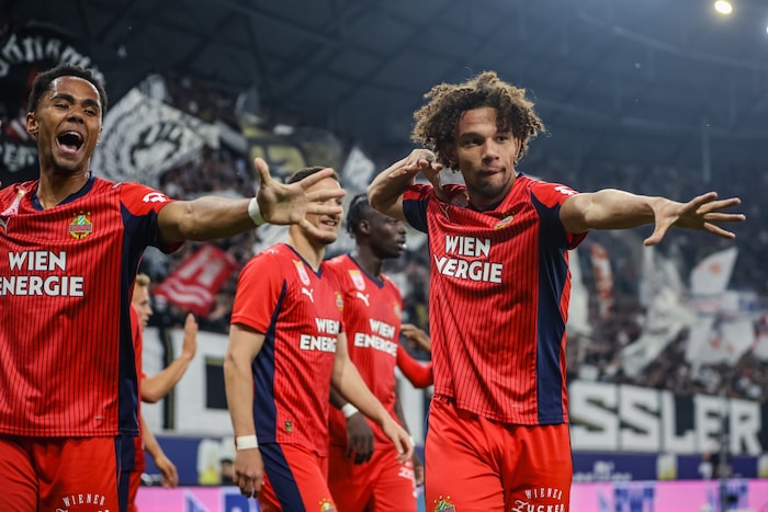 Janis Antiste (r.) traf zum zwischenzeitlichen 1:0 für Rapid.